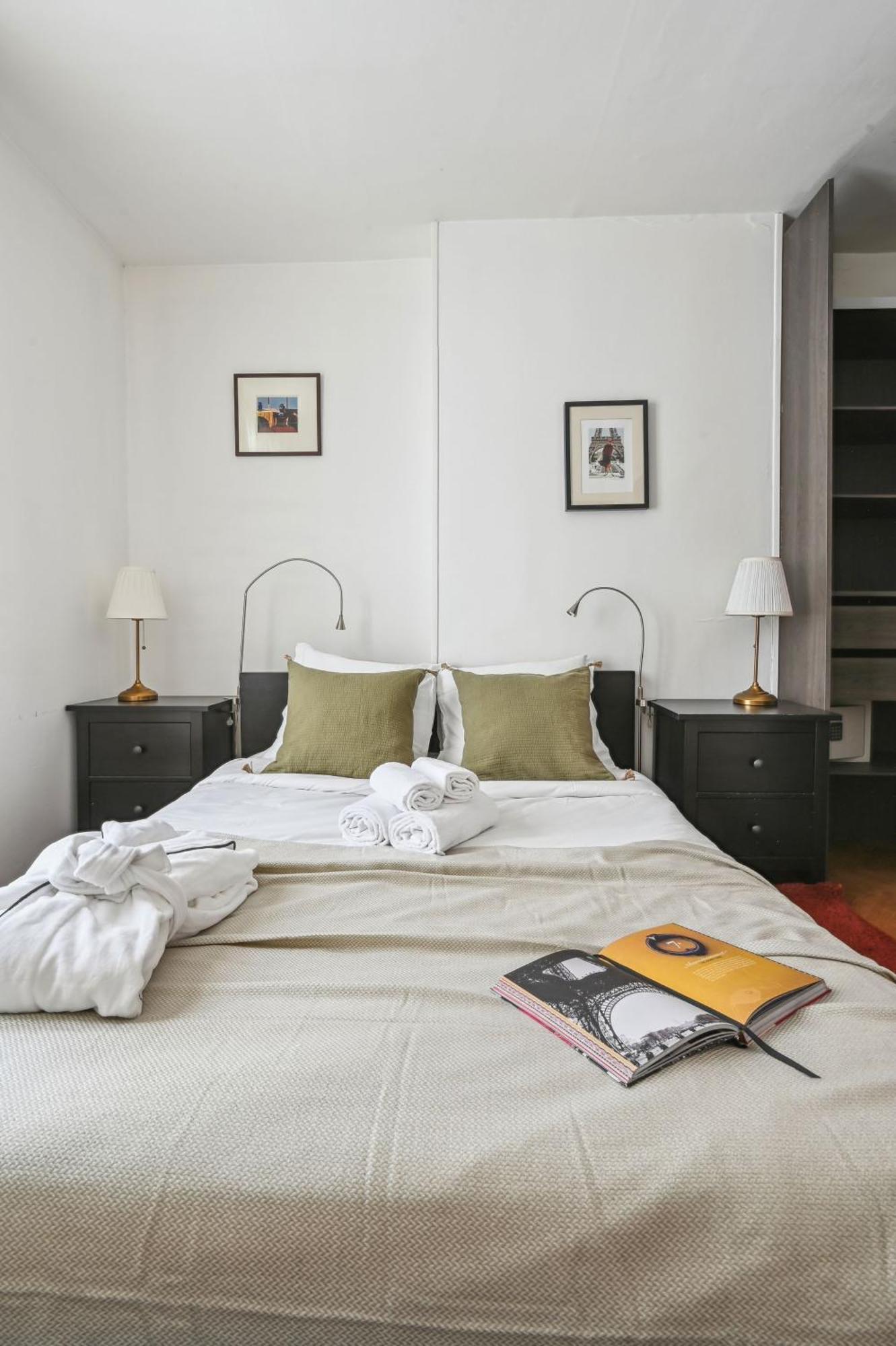 Eiffel Tower & Des Invalides - 1br - Cityapartmentstay Appartement Paris